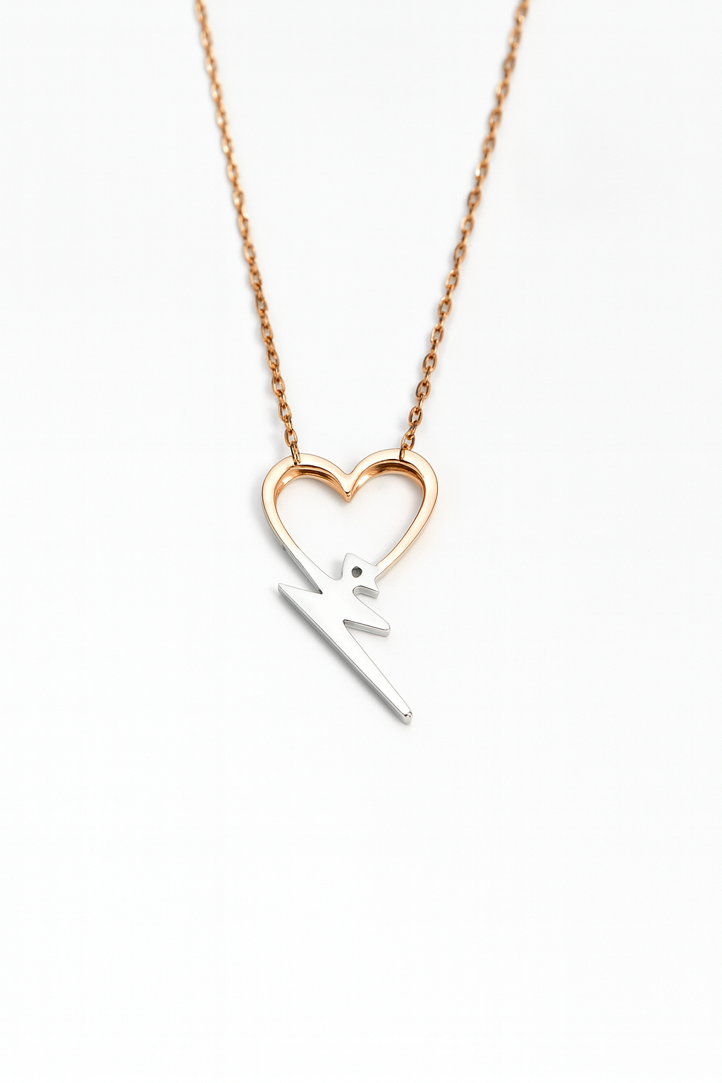 KALPLİ ŞİMŞEK KOLYE UCU